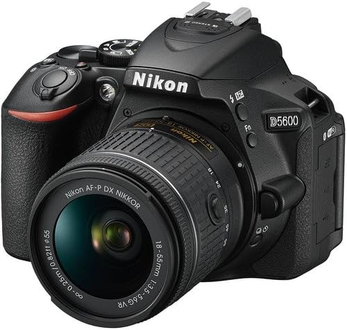 NIKON D5600 DSLR kamera sa AF-P DX NIKKOR 18-55mm F / 3,5-5,6g VR Lens + Basic Travel Kit