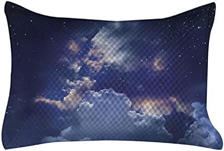 AMBESONNE Space Quilted jastuk, čarobni poklni pogled sa zvezdam i oblacima Nebeska šahovna svetska kosmička ekspanza, standardni kraljevski pribor za naglasak na spavaćoj sobi, 36 x 20, plavo bijelo