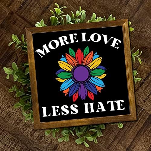 LGBT ponos uočen drveni znak više love manje mržnja duga dugi suncokret viseći drveni znak seoski kuća Napred